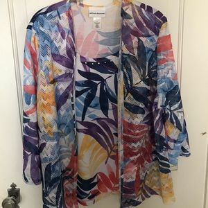 Alfred Dunner size L. Beautiful bright colors and remember, it’s still summer!